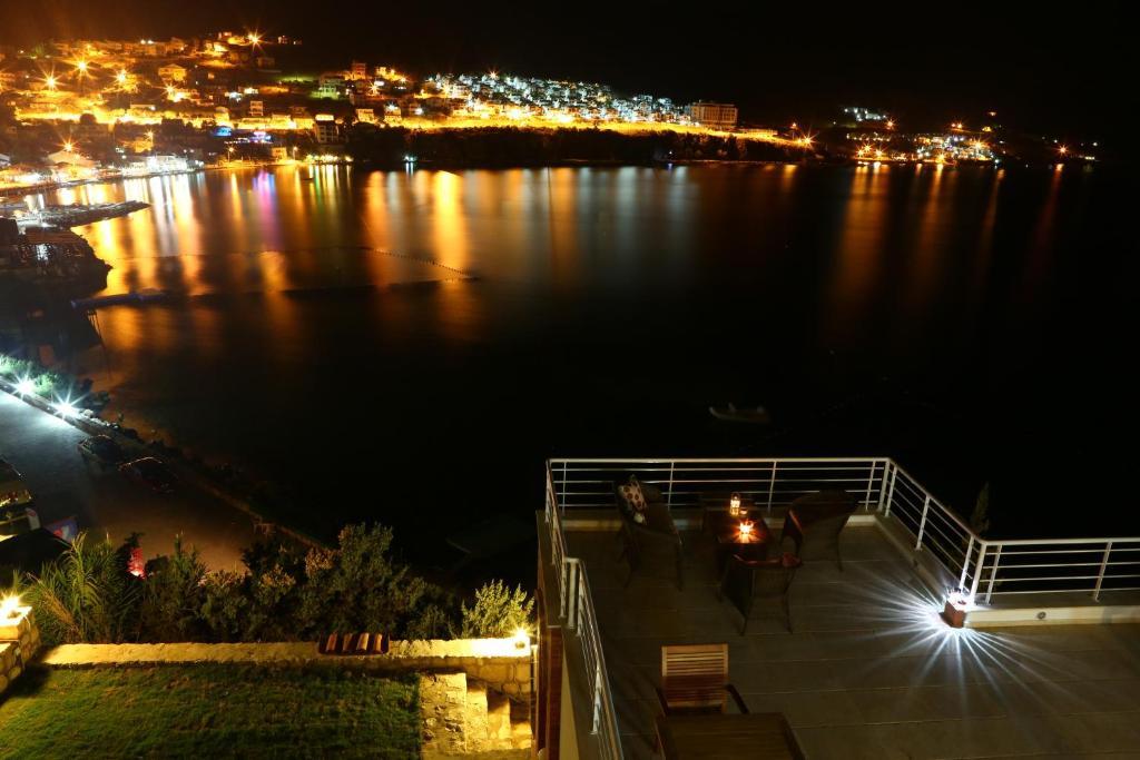 Reyhan Hotel Карабурун Экстерьер фото
